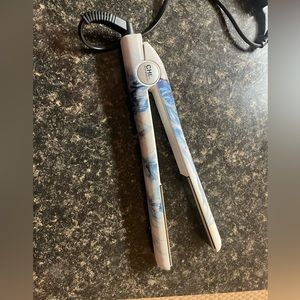 Chi flat iron straightener blue and white